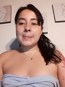Snapshot of Yuli-27 chatting on October 14, 2:25 am Yuli-27 online show from October 14, 2:25 am