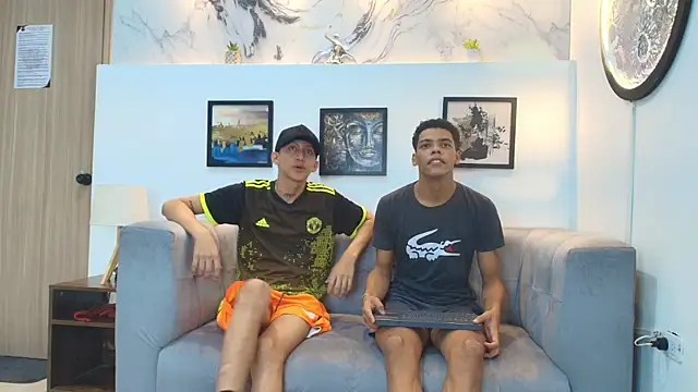 PRETTY FEM online show from December 20, 2:15 am