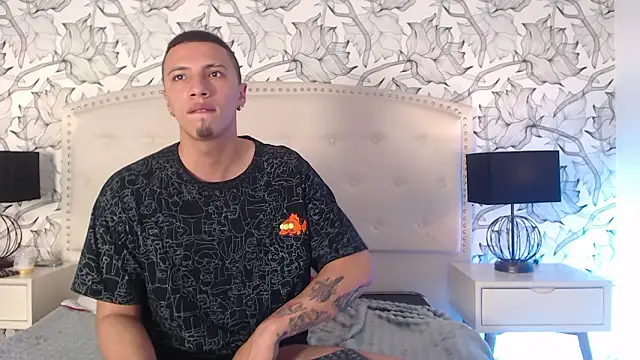 Luna Noire1 online show from March 22, 8:20 am