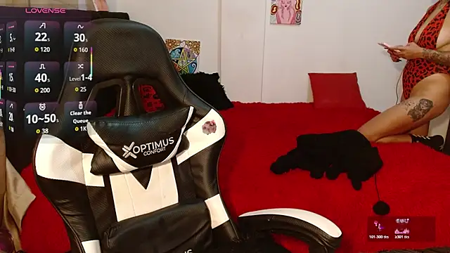 Divinejewel444 online show from November 5, 8:19 am