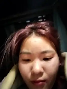 lylylove online show from November 25, 7:21 am