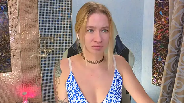 LeilaUv online show from September 21, 5:55 pm