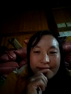 miss-su online show from February 8, 7:34 am