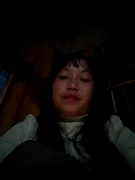 miss-su online show from December 5, 10:16 am