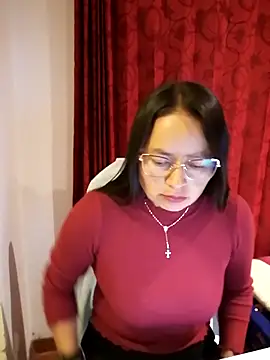 Daliz Leon online show from November 10, 11:00 pm