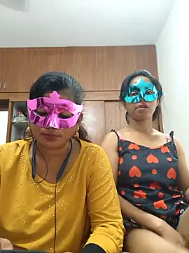 Snapshot of your_chandni04 chatting on September 24, 10:14 am your chandni04 online show from September 24, 10:14 am