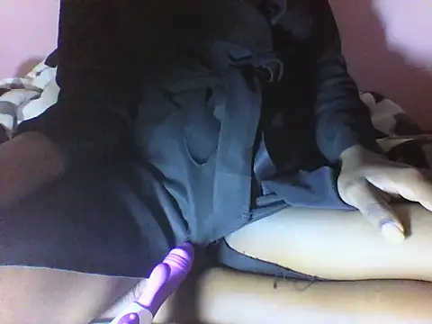 Snapshot of Moongodessy chatting on September 18, 7:51 am Moongodessy online show from September 18, 7:51 am