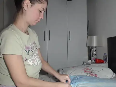 petite danielle online show from October 1, 10:59 pm