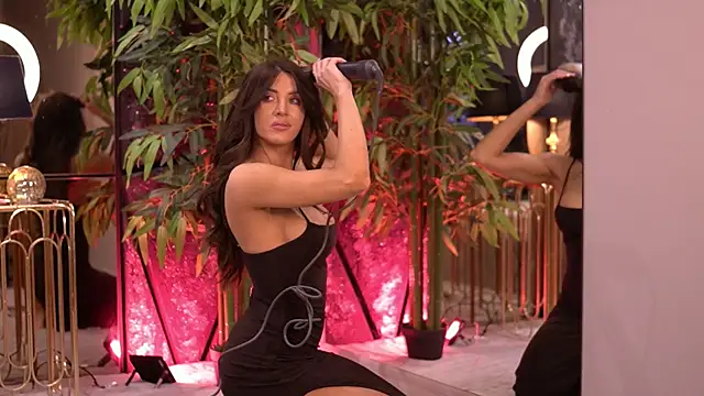 StephieRouse online show from March 27, 8:37 am