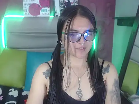 Snapshot of Cailing_Zu chatting on September 9, 8:19 pm Cailing Zu online show from September 9, 8:19 pm