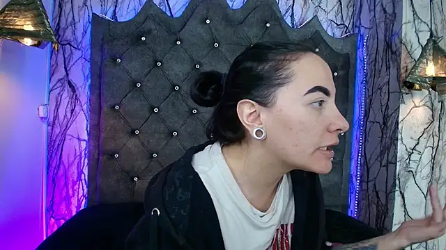 Zami Escobar of online show from September 18, 6:50 pm