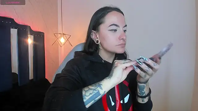 Zami Escobar of online show from September 30, 7:30 pm