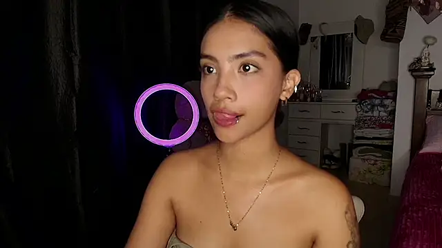 Snapshot of mia_yireth chatting on September 11, 12:44 am mia yireth online show from September 11, 12:44 am
