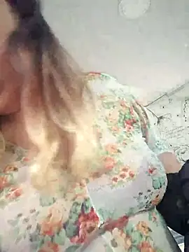 curvy diva  online show from October 16, 11:57 am