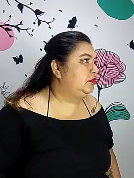 curvy diva  online show from September 23, 12:25 pm