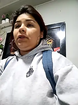 Snapshot of snow_belle chatting on September 12, 2:56 am snow belle online show from September 12, 2:56 am