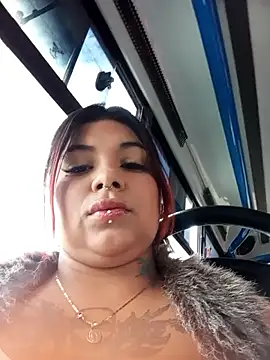 snow belle online show from November 13, 4:17 pm