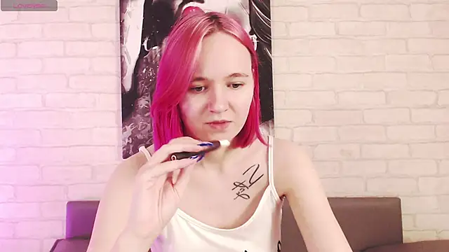 Snapshot of Ericha_Stone chatting on September 18, 8:02 am Ericha Stone online show from September 18, 8:02 am