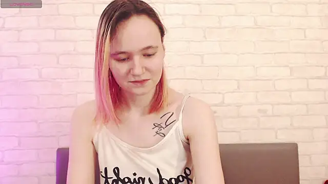 Ericha Stone online show from March 1, 1:49 am