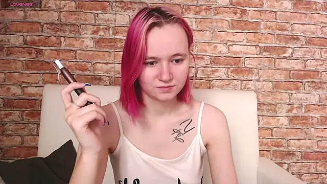 Snapshot of Ericha_Stone chatting on October 16, 3:20 am Ericha Stone online show from October 16, 3:20 am