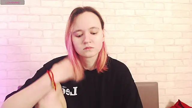 Ericha Stone online show from February 19, 2:00 am