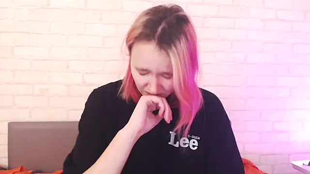 Ericha Stone online show from December 23, 8:07 am