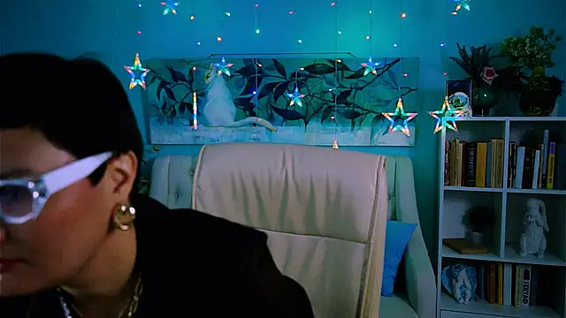 LauraDavidsons online show from September 21, 4:27 pm