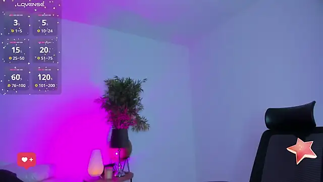 Emilywillis8 online show from September 19, 1:10 pm