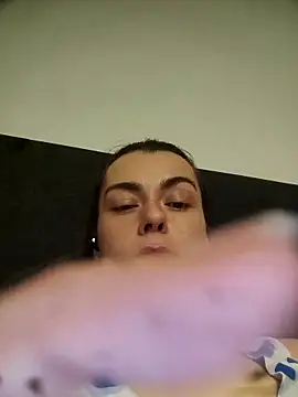 Carolinemiam online show from May 5, 1:52 am