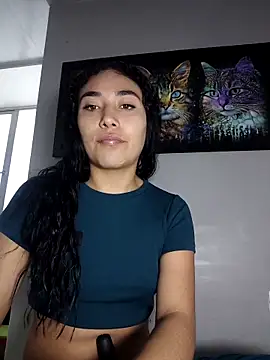 Snapshot of AmberGold- chatting on October 4, 10:36 pm AmberGold- online show from October 4, 10:36 pm