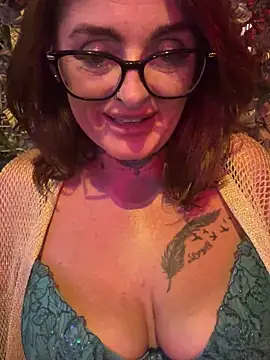 IrishmilfAnna online show from September 27, 9:00 pm