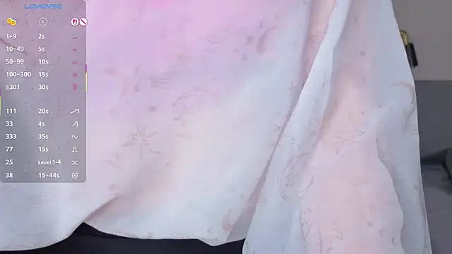 HelenMartines online show from December 4, 11:12 am