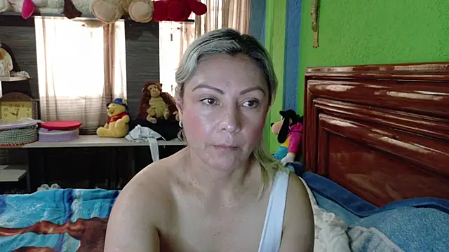  Charlize theron  online show from February 7, 8:45 pm