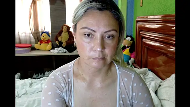  Charlize theron  online show from February 26, 8:08 pm