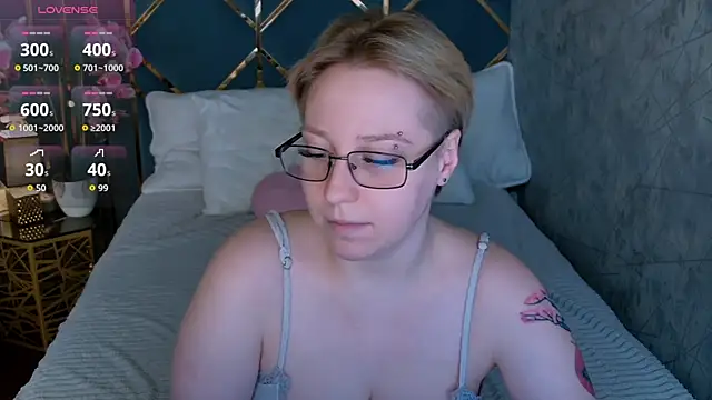 AlexandraGreen online show from April 9, 8:58 pm