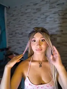 Ella rr online show from April 18, 1:30 am