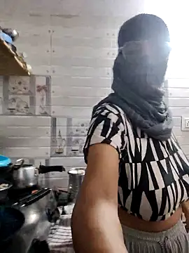 meenu bhabhi547 online show from September 15, 1:58 am