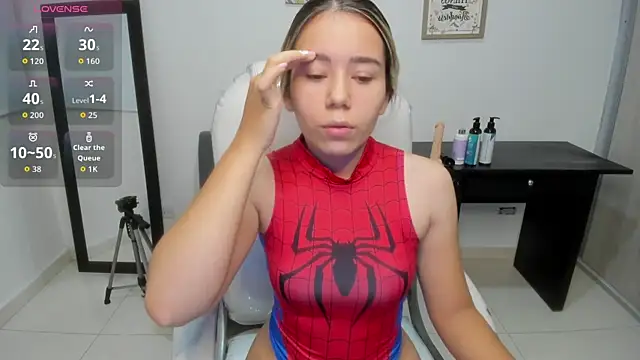 Aiilyn Ds online show from September 24, 9:41 am