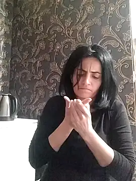 Gecenin Kralicesi online show from March 1, 5:40 am