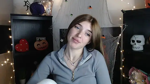 JuiceLips   online show from November 3, 5:06 pm