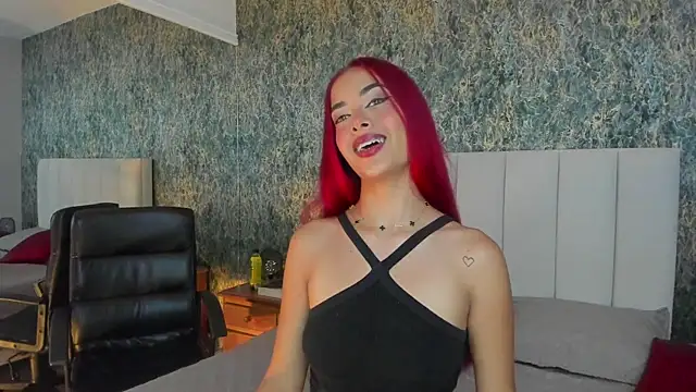 Snapshot of AlannaBlakes chatting on September 8, 11:37 pm AlannaBlakes online show from September 8, 11:37 pm