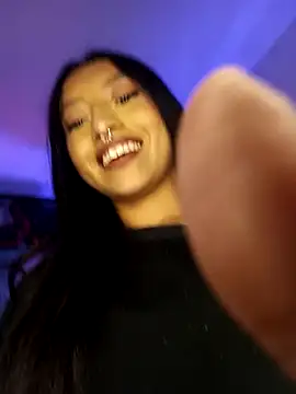 Luna Moo  online show from November 4, 4:28 am