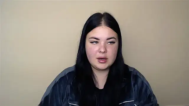 Snapshot of _Trisha_li chatting on October 1, 12:32 pm Trisha li online show from October 1, 12:32 pm