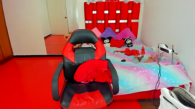 Luna Analya online show from July 9, 1:19 am