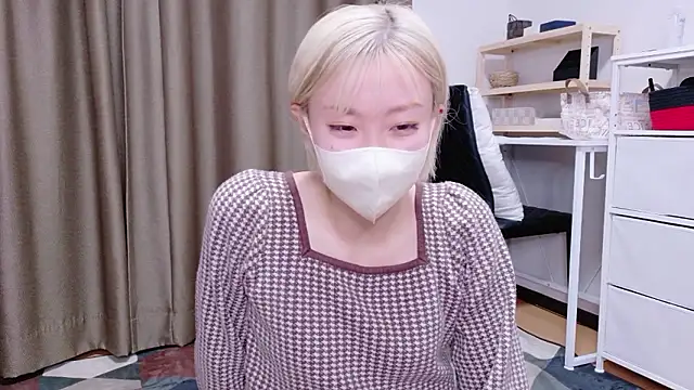 Nana  ch online show from February 19, 8:18 pm