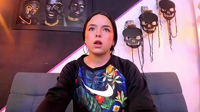 EmilyHarperr online show from October 10, 12:21 pm