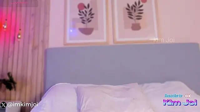 KiimJoi online show from March 8, 1:04 pm