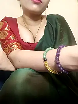 TheSassyGirl7 online show from April 14, 8:20 pm