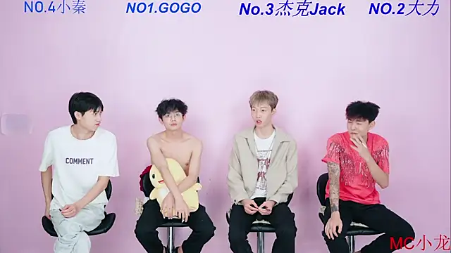 Snapshot of BeautifulBoys-888 chatting on October 18, 3:15 pm BeautifulBoys-888 online show from October 18, 3:15 pm