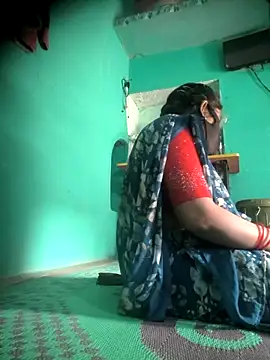 CUTGIRL76 online show from February 18, 9:19 am